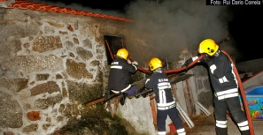 Moreira do Rei: Incêndio consome parte de uma habitação